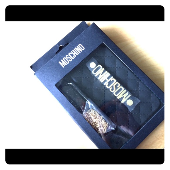 Moschino style iPhone6 case