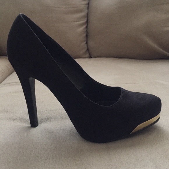 Pumps - Picture 2 of 2