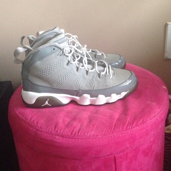 Jordan Shoes - Cool Grey 9s 🕧