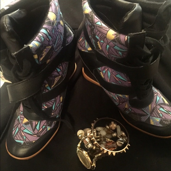 Forever 21 Shoes - 👿She Has A Mean Shoe Fetish👿