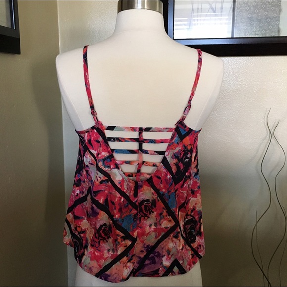 Caged Back Multi Colored Top - Picture 2 of 4