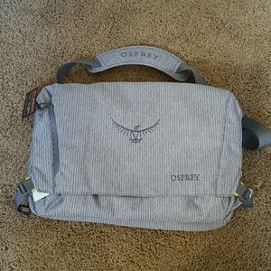 Osprey cross body bag