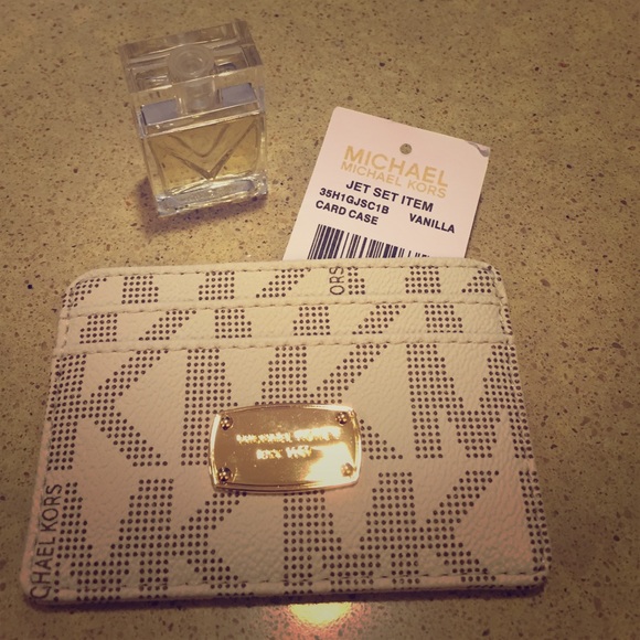 Michael Kors Handbags - Michael Kors Jet Set Card Case - NWT - Never Used!