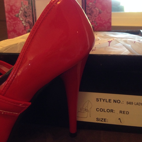 Platform red lady janes - Picture 2 of 3