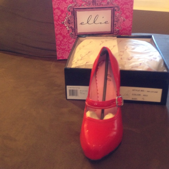 Platform red lady janes - Picture 3 of 3