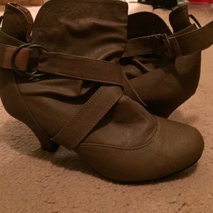 Brown pleather heeled booties