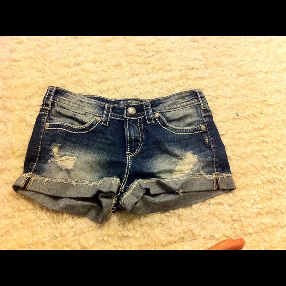 Silver jean Co. Shorts - Picture 1 of 4