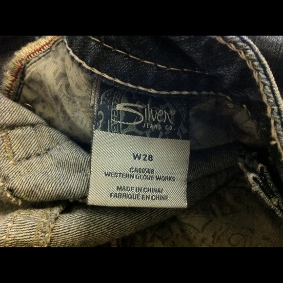 Silver jean Co. Shorts - Picture 4 of 4