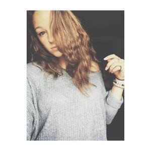 Meet your Posher, Joelle