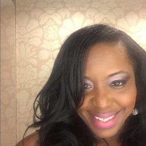 Meet your Posher, Nicole