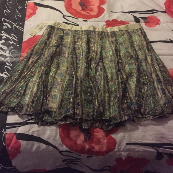 American eagle  sheer skirt with cream underlay 12