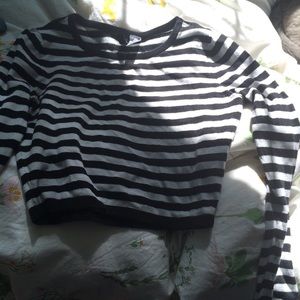 Black and white striped H&M crop top