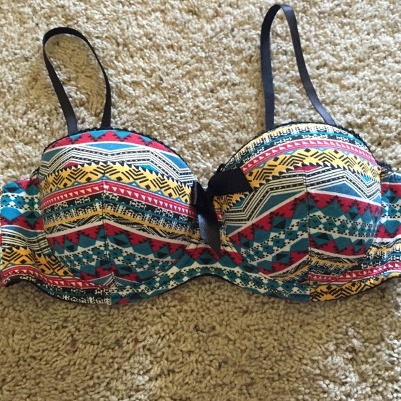 Pattern bra