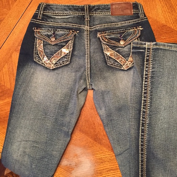 Ariya Jeans