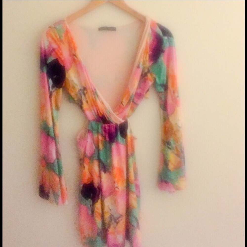 Live life out loud in this floral maxi dress!