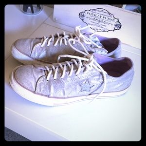 🌟CONVERSE ( one star ) sneakers🌟