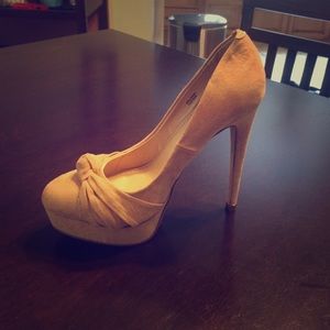 Suede Kim Kardashian shoe dazzle heels OBO