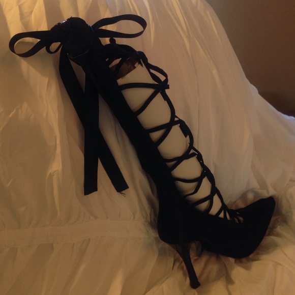 Black satin lace up high heels - Picture 4 of 4