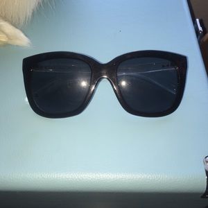 Lauren Conrad black glasses! 💕