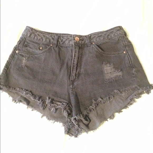 H&M black denim shorts with frayed bottoms