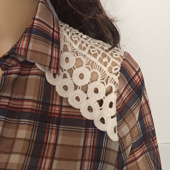 Button down top - Picture 2 of 3