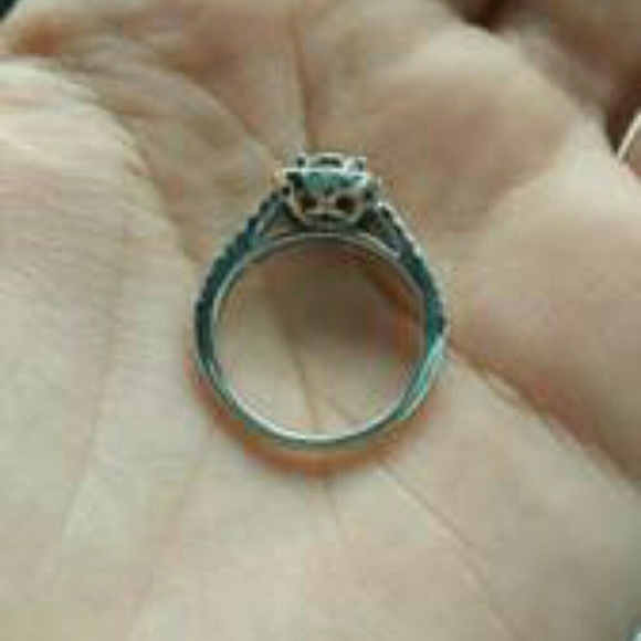 Engagement Ring - Picture 2 of 4