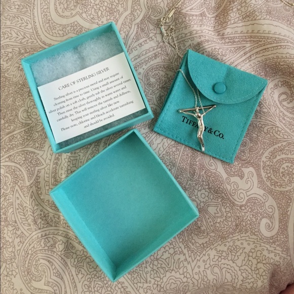 ❗️ FLASH SALE ❗️TIFFANY SILVER CRUCIFIX NECKLACE