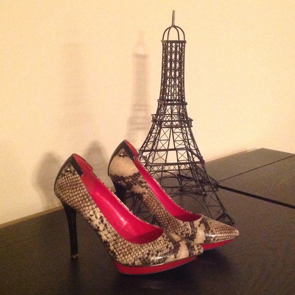 Snake Print Heels 🌟 PRICE DROP! 🌟