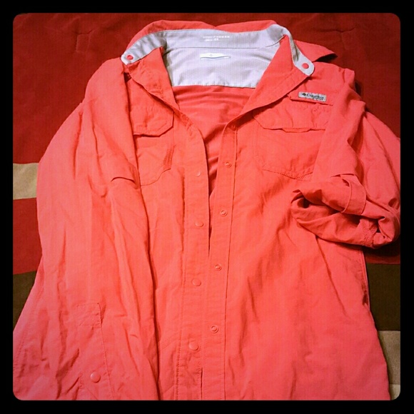 Columbia omni freeze button shirt
