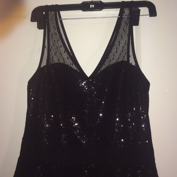 Black Express Sequins dress - Picture 3 of 4