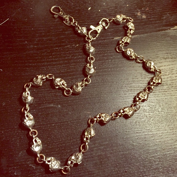 Skull necklace