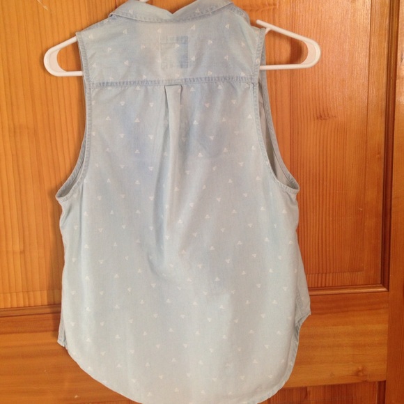 collared tank 🌸 - Picture 4 of 4