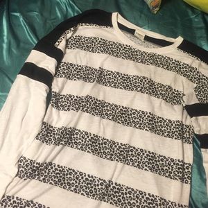 Vs pink striped chetah crew