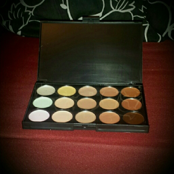 PROFESSIONAL GRADE CONCEALER 15 SHADES GET YOURS! - Picture 4 of 4