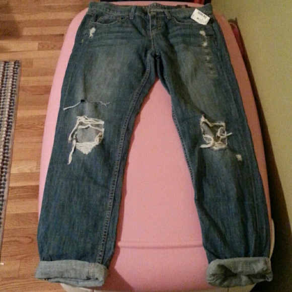 Aeropostale Boyfriend Style Jeans sz 4R - Picture 2 of 3