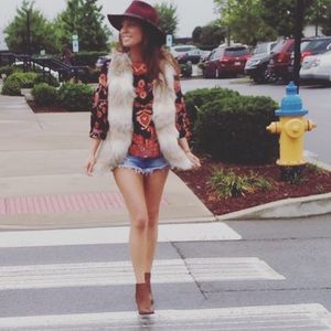 Meet your Posher, Kayla