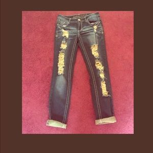 DIstress Jeans Super Cute!