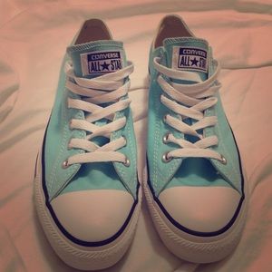 Women's Converse Chuck Tailors