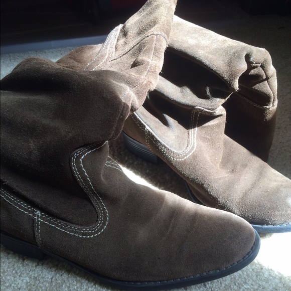Suede Brown cowboy boots