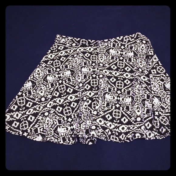 LA hearts skater skirt