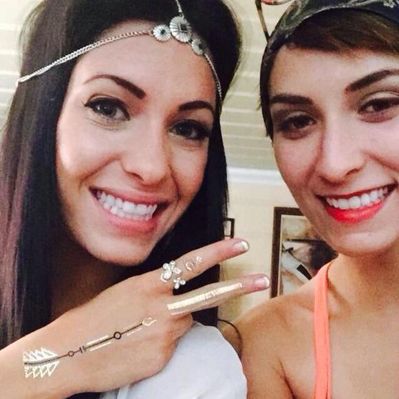 Meet your Posher, Shea