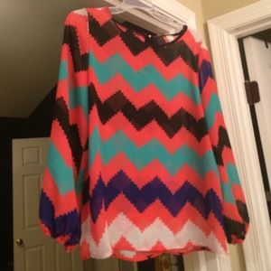 Shear multicolored blouse. Size Large