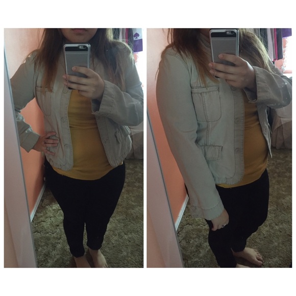 Cream colored jacket - Picture 4 of 4