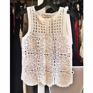Crochet sleeveless top