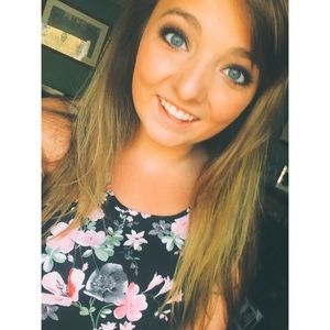 Meet your Posher, Carly