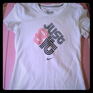NIKE T-Shirt