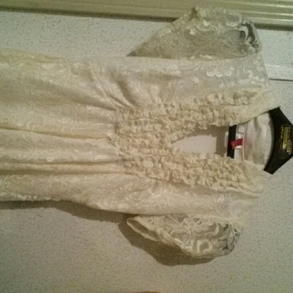 Off white lace tank