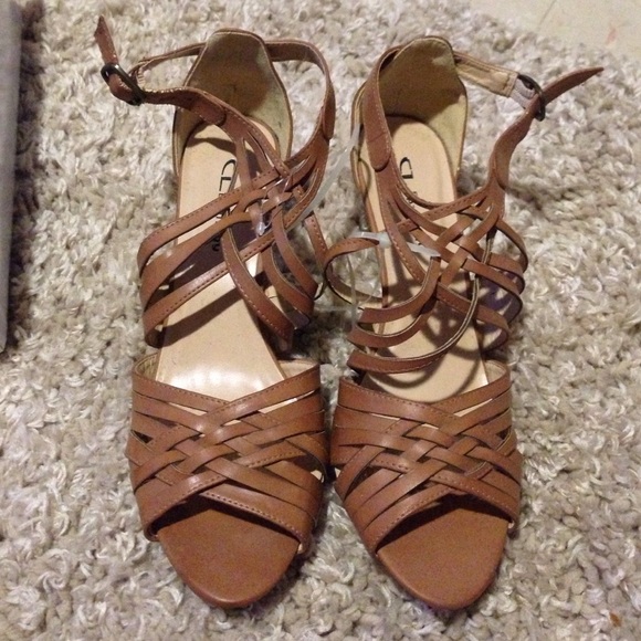 Chinese laundry sandals