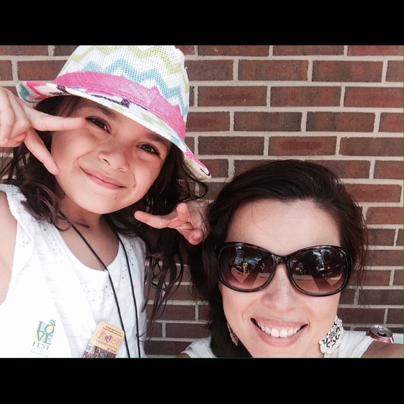 Meet your Posher, Annette