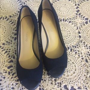 Blue open toe wedges